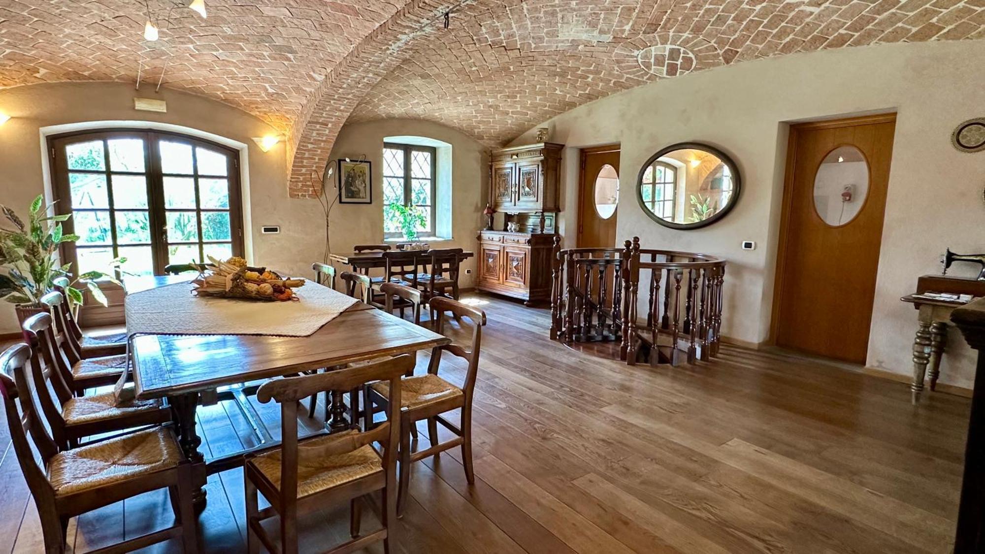 Locanda Del Molino Vecchio Magliano Alfieri Bagian luar foto