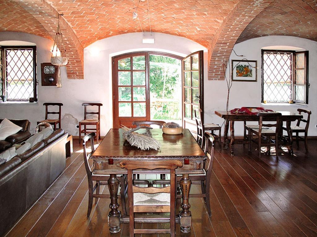 Locanda Del Molino Vecchio Magliano Alfieri Ruang foto